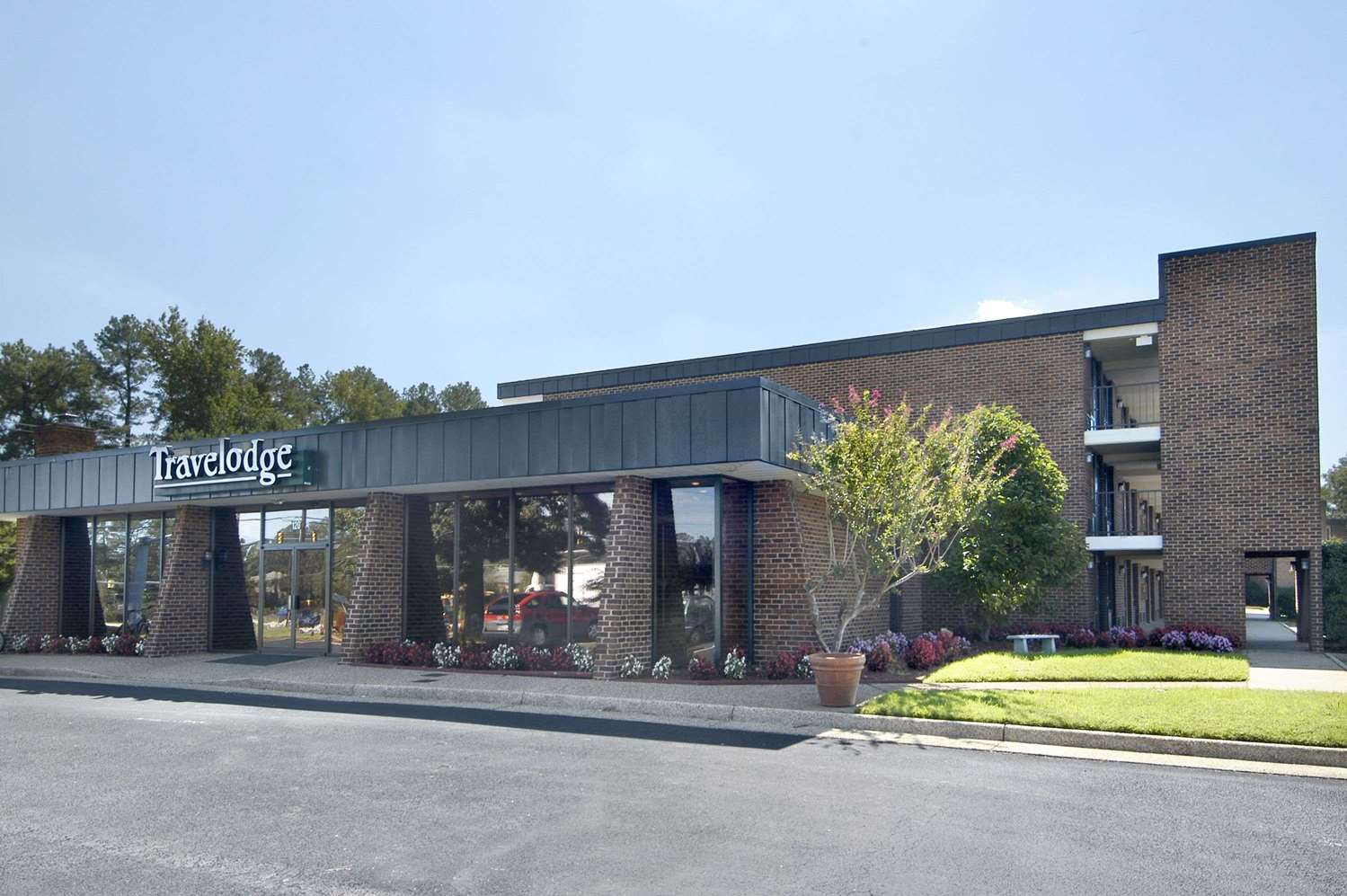 Hotel TRAVELODGE INN & SUITES BY WYNDHAM HISTORIC AREA
