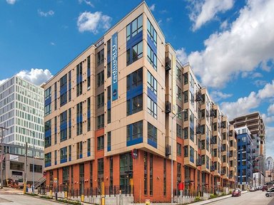 Hotel RADIUS BY SYNERGY CORPORATE HOUSING