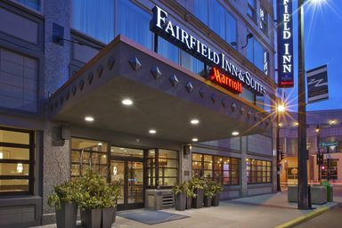Hotel FAIRFIELD INN & SUITES MILWAUKEE DOWNTOWN