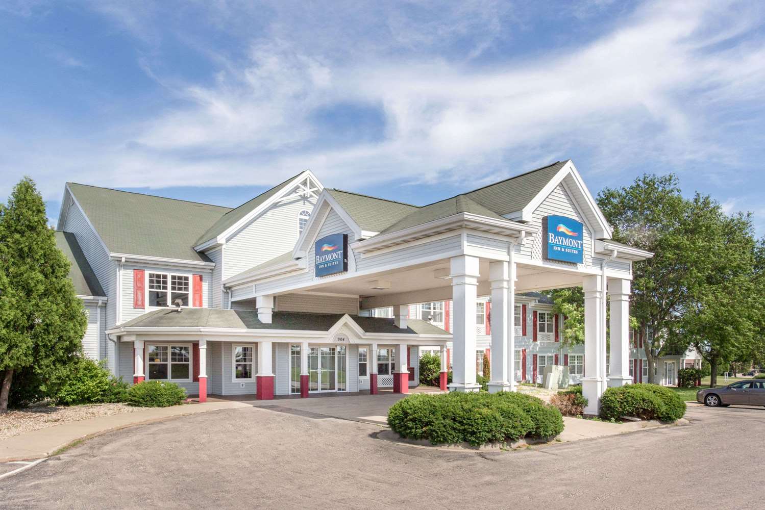 Hotel BAYMONT INN & SUITES WAUNAKEE