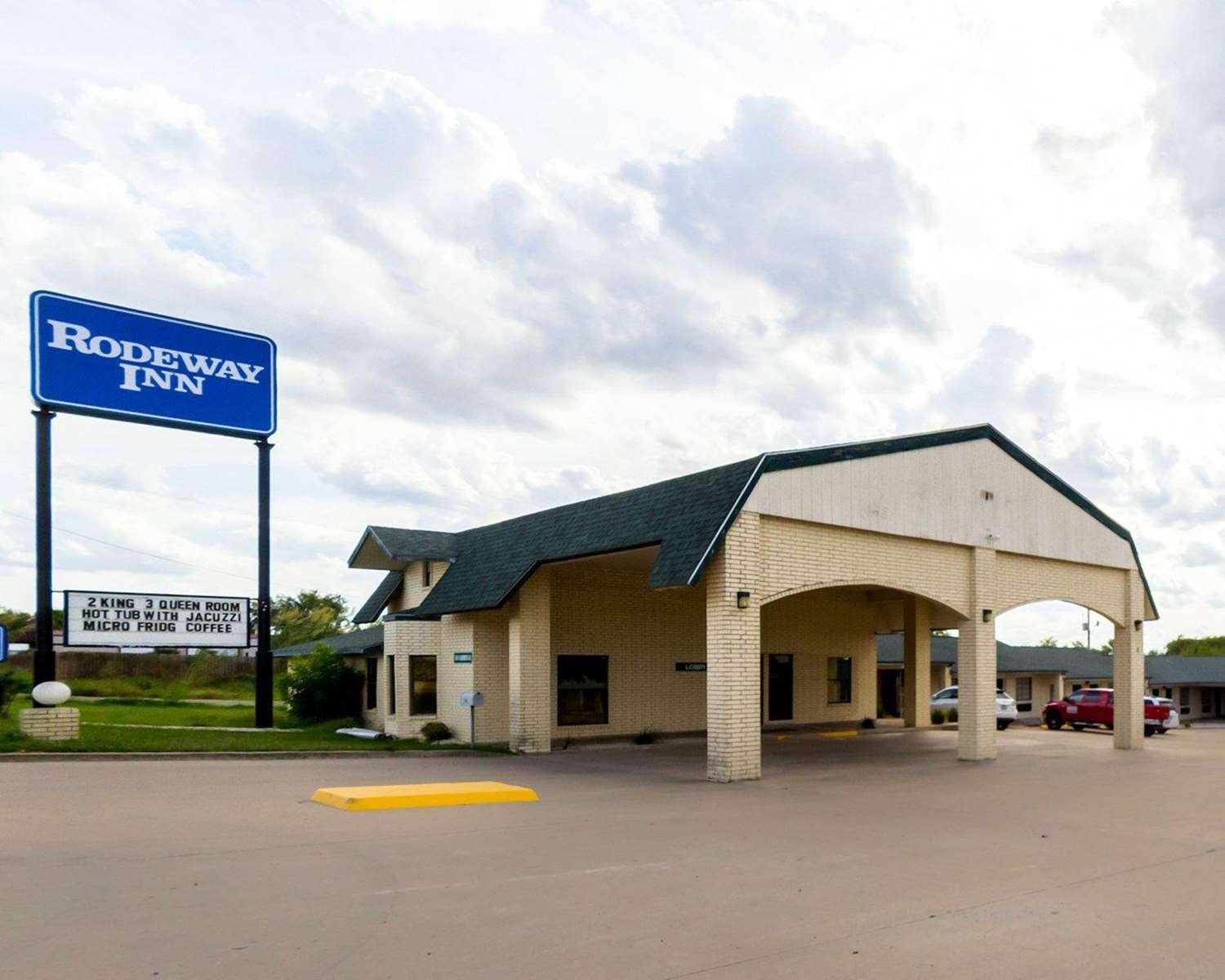 Hotel RODEWAY INN THREE RIVERS