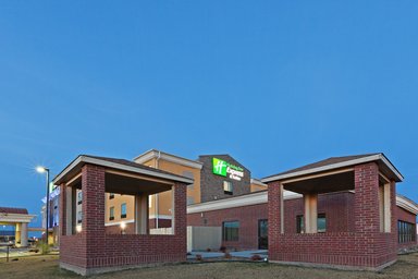 Hotel HOLIDAY INN EXPRESS & SUITES BROWNFIELD