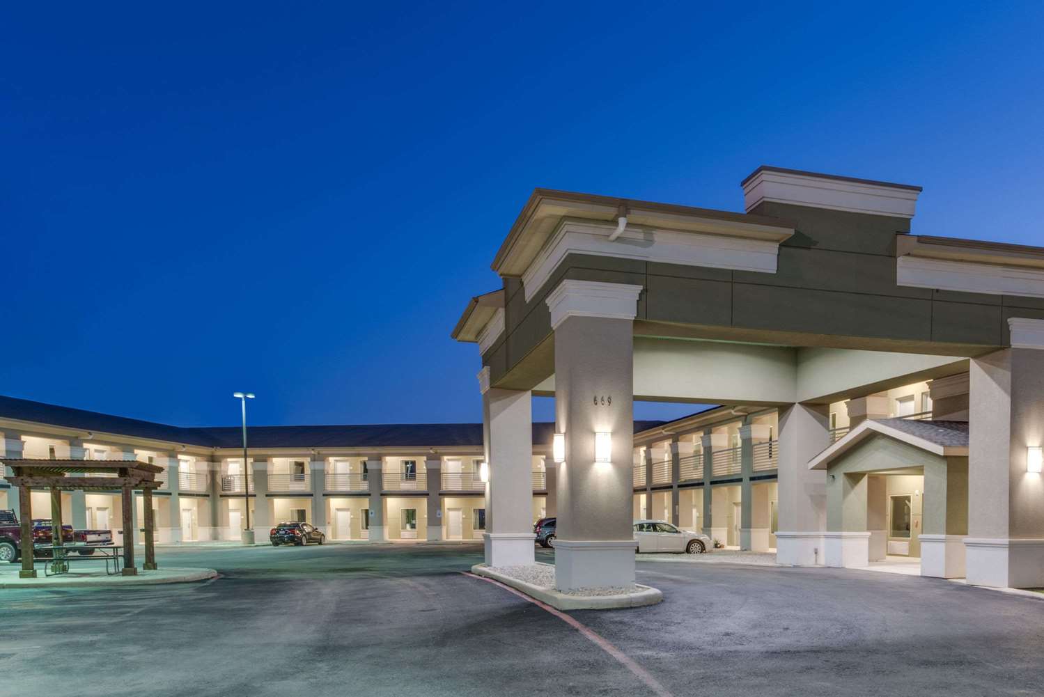 Hotel SUPER 8 COTULLA TX