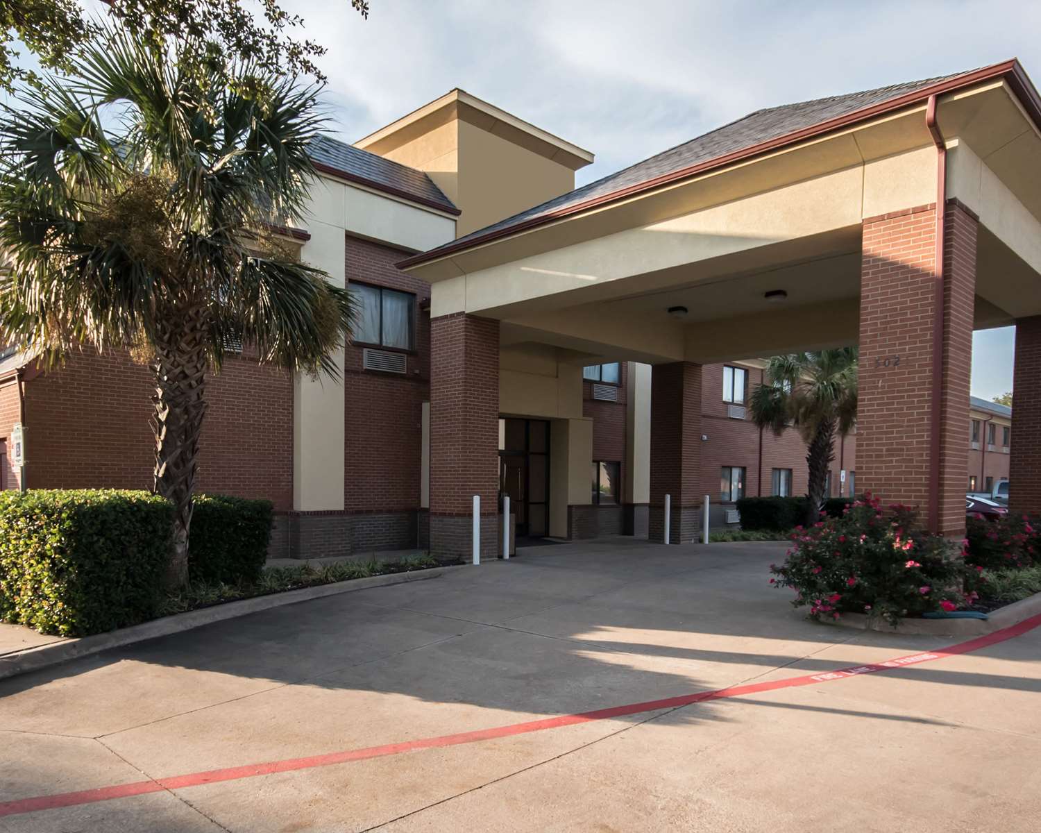 Hotel QUALITY INN WEST PLANO - DALLAS