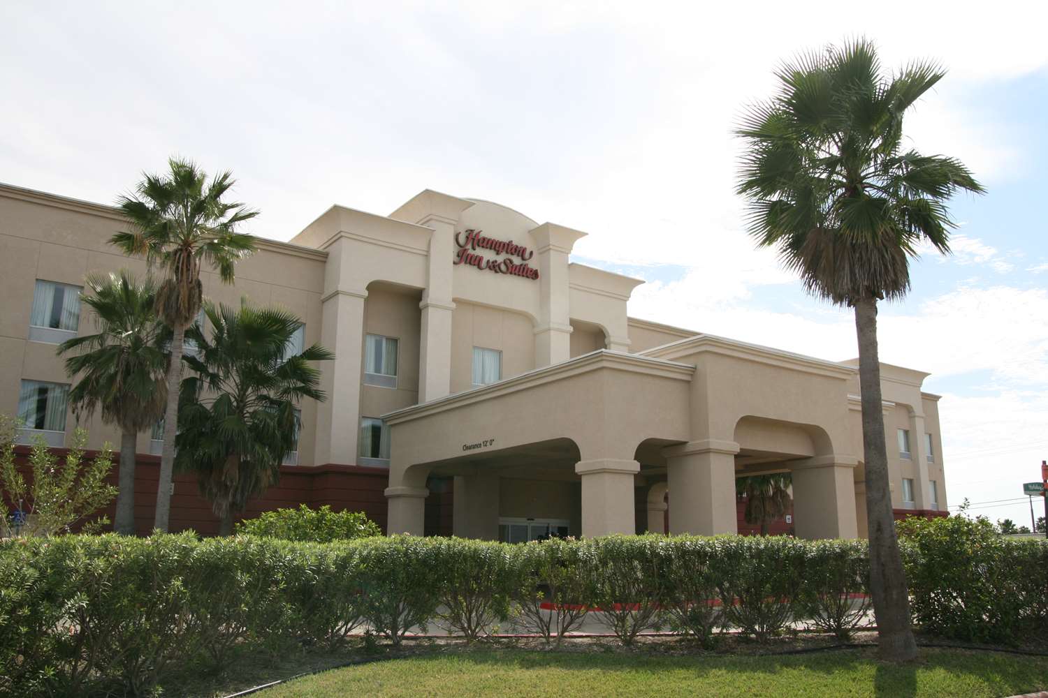 Hotel HAMPTON INN AND SUITES-BROWNSVILLE
