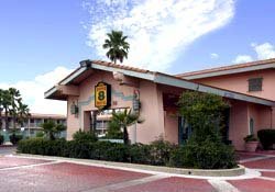 Hotel SUPER 8 MOTEL - BROWNSVILLE