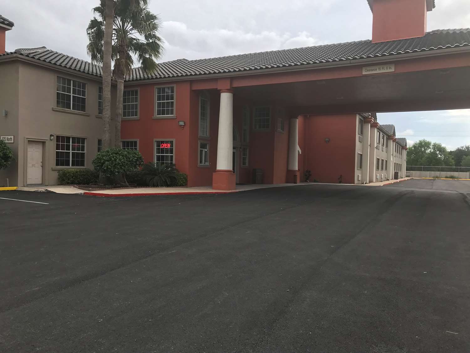 Hotel SURESTAY HOTEL BY BEST WESTERN BROWNSVILLE