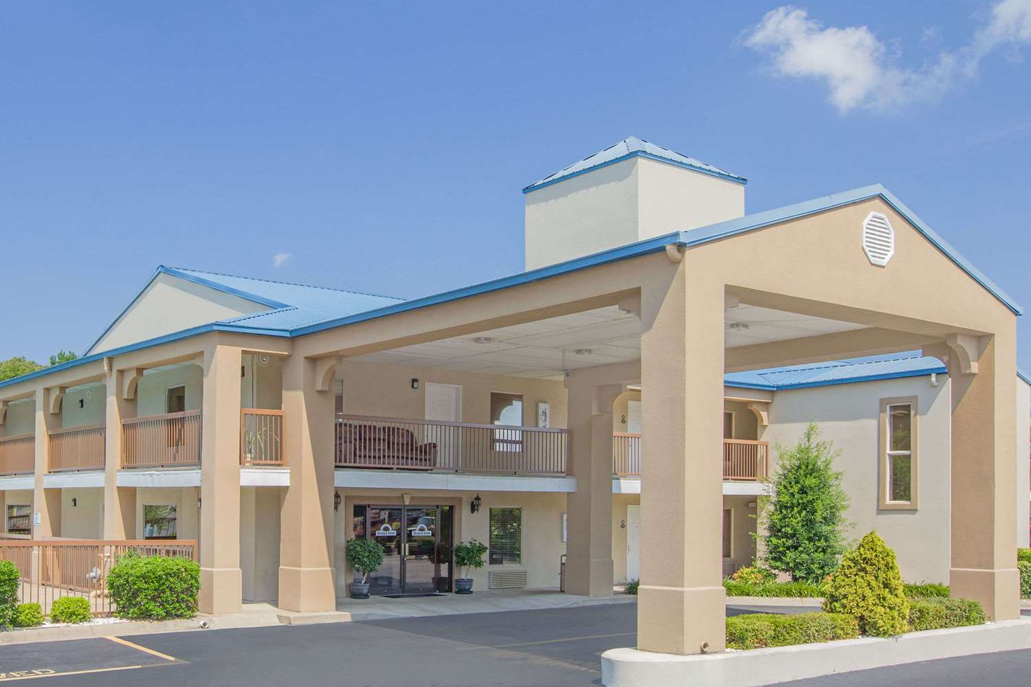 Hotel DAYS INN & SUITES BY WYNDHAM PINE BLUFF