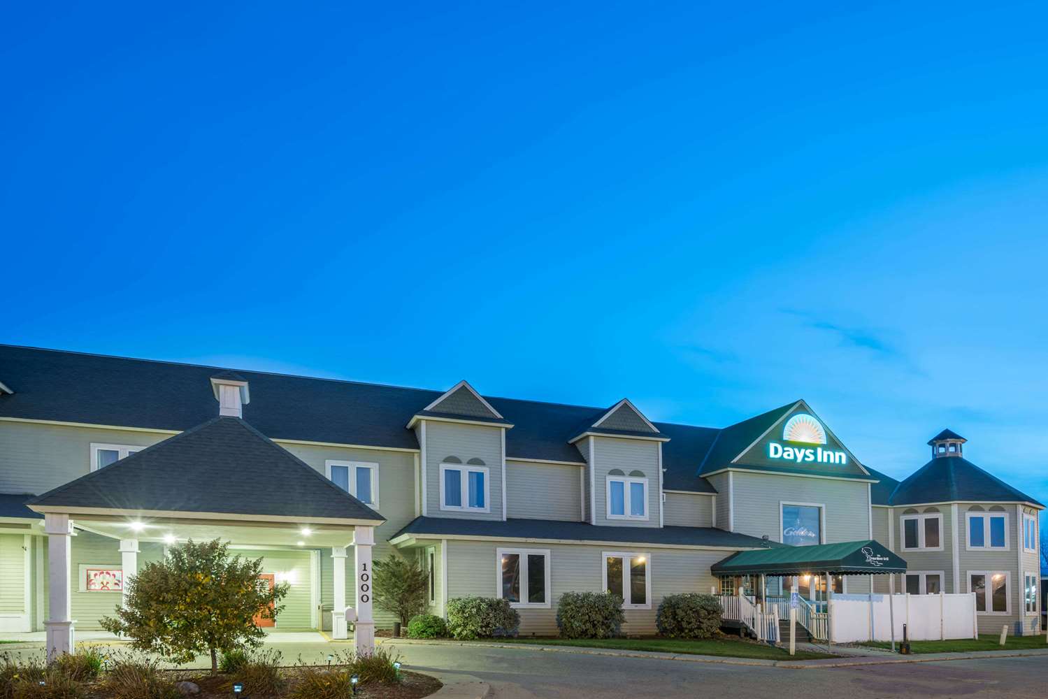 Hotel DAYS INN HUTCHINSON