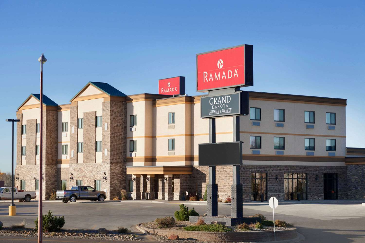 Hotel RAMADA GRAND DAKOTA HOTEL DICKINSON