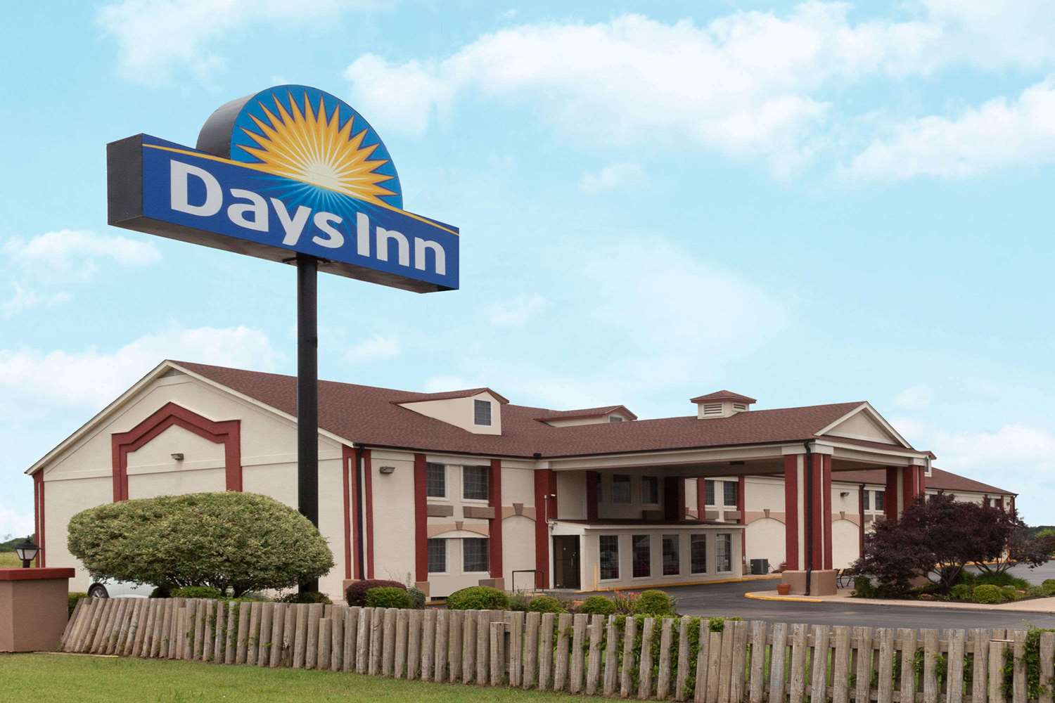 Hotel DAYS INN SHAWNEE
