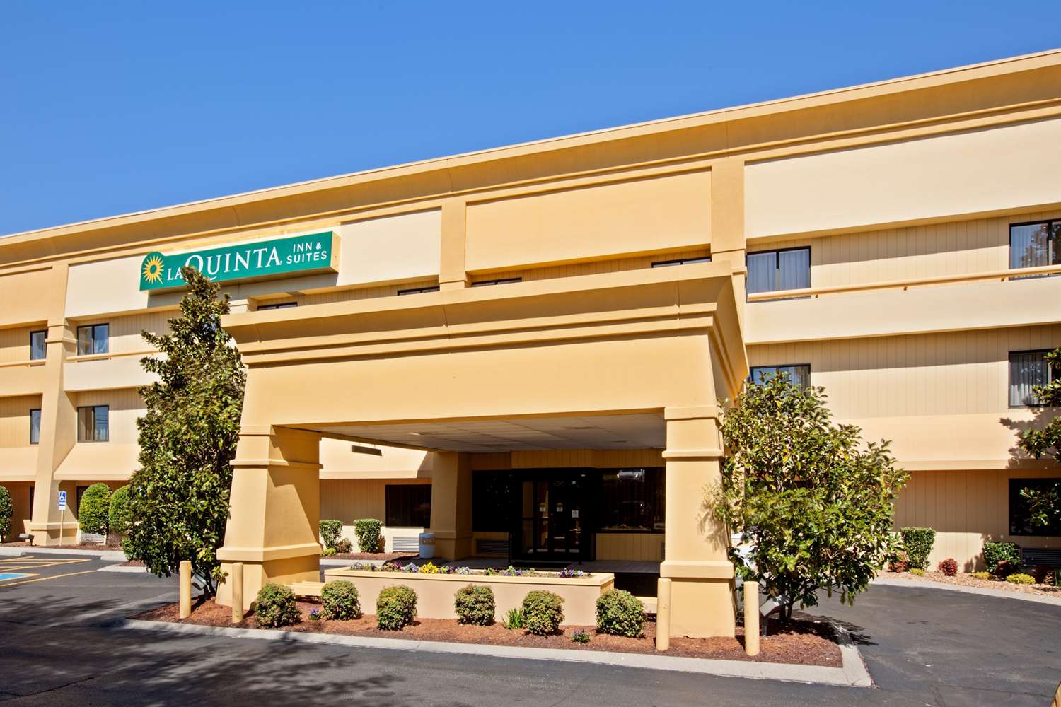 Hotel LA QUINTA INN & SUITES NASHVILLE AIRPORT