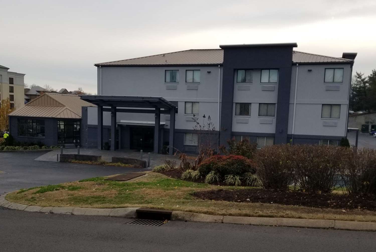 Hotel SUPER 8 NASHVILLE EAST