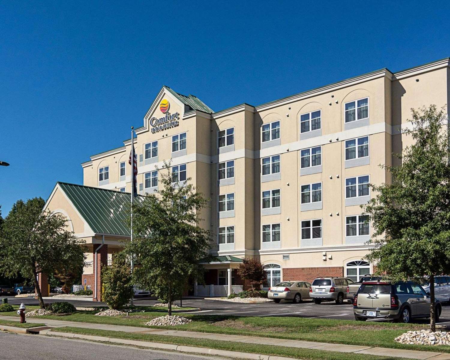 Hotel COMFORT INN & SUITES VIRGINIA BEACH - NORFOLK AIRPORT