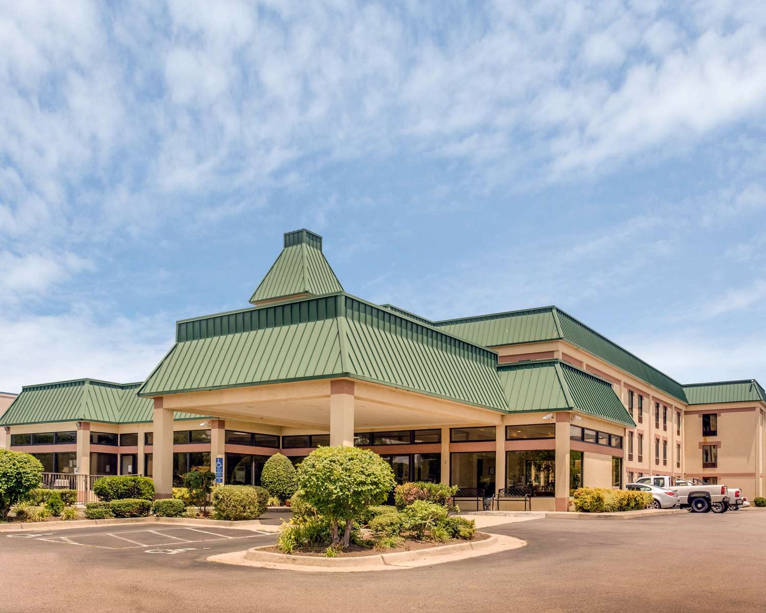 Hotel QUALITY INN & SUITES OLDE TOWN