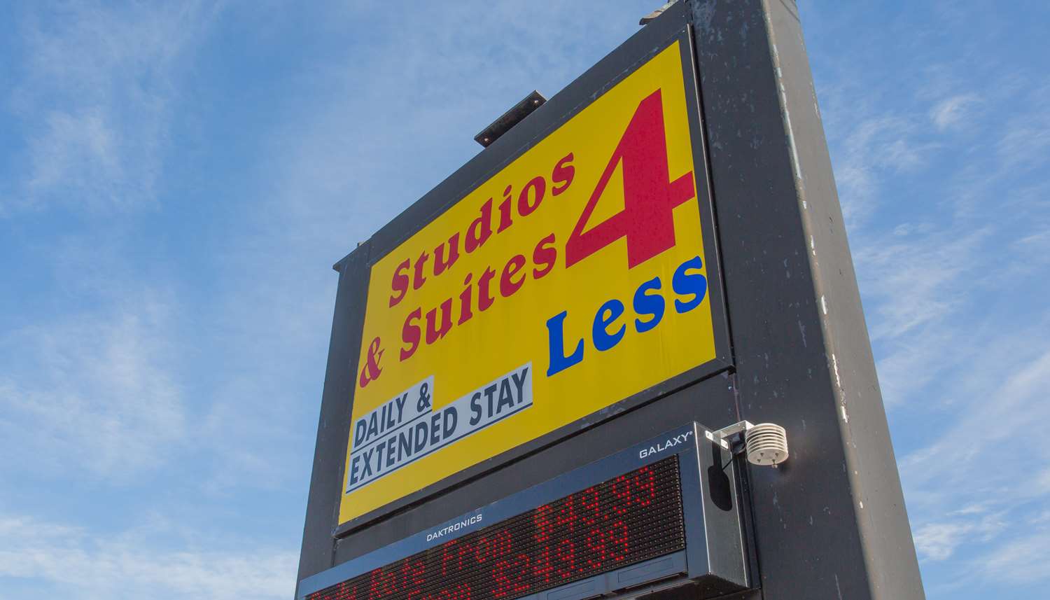 Hotel STUDIOS AND SUITES 4 LESS BATT