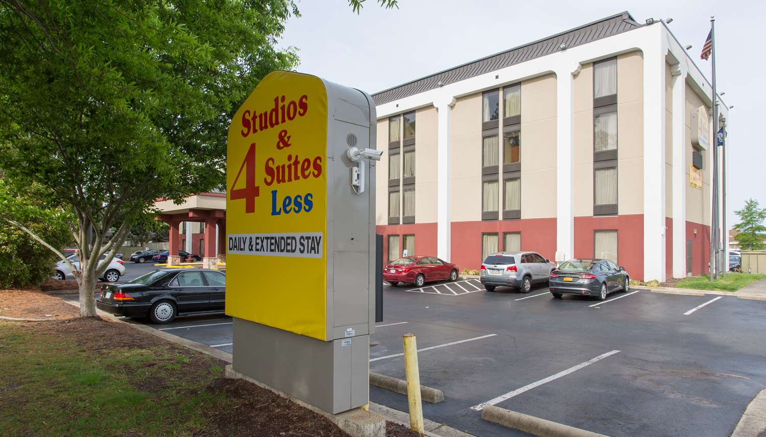Hotel STUDIOS AND SUITES 4 LESS WEST