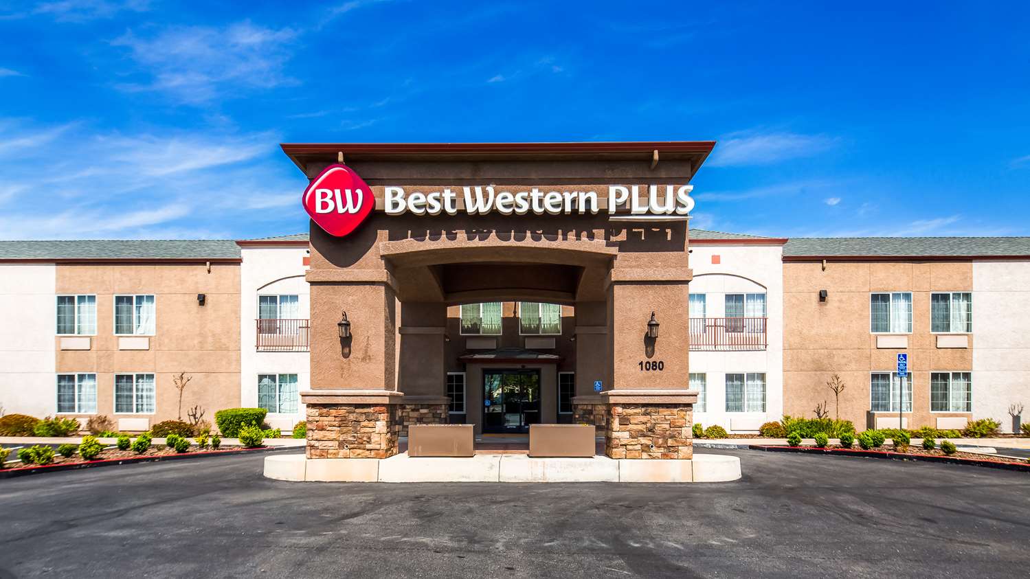 Hotel BEST WESTERN PLUS TWIN VIEW INN & SUITES