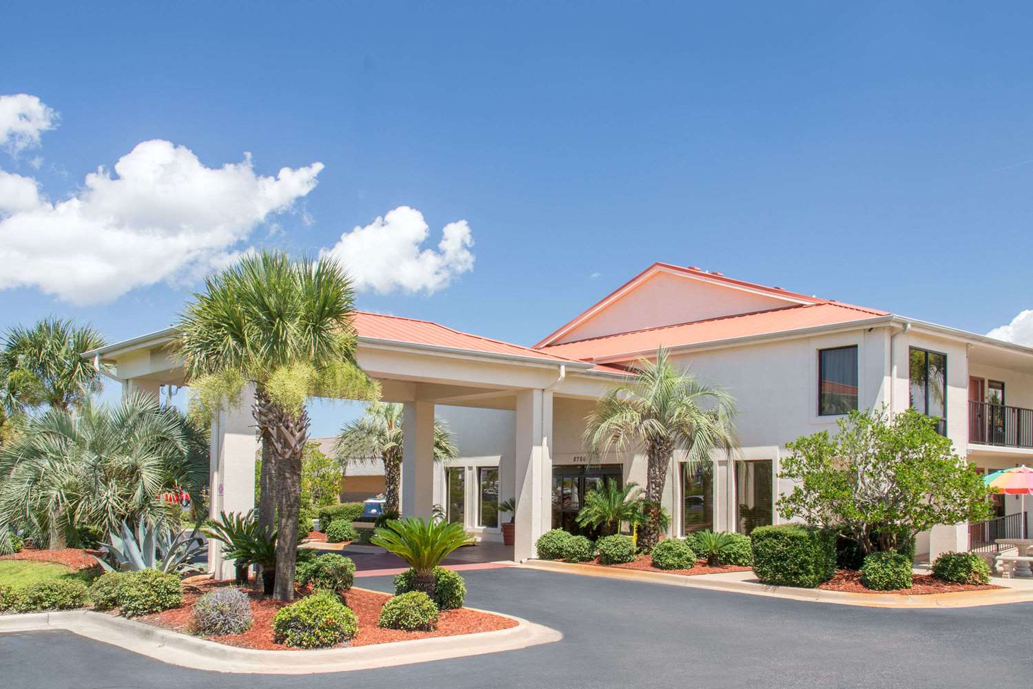 Hotel DAYS INN & SUITES BY WYNDHAM NAVARRE CONFERENCE CENTER