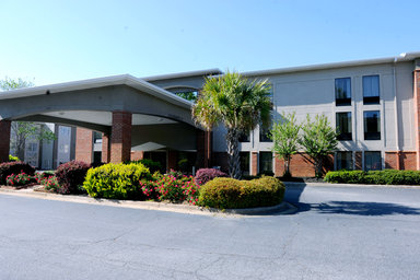 Hotel COUNTRY INN ALPHARETTA GA