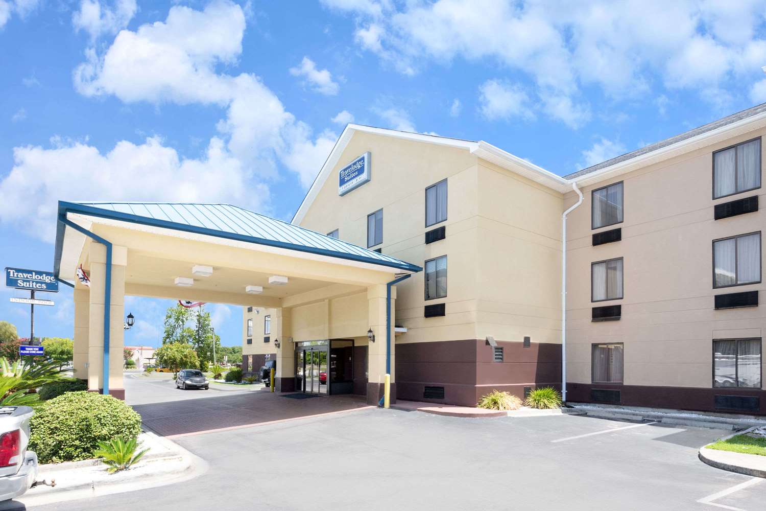 Hotel TRAVELODGE SUITES BY WYNDHAM, SAVANNAH POOLER