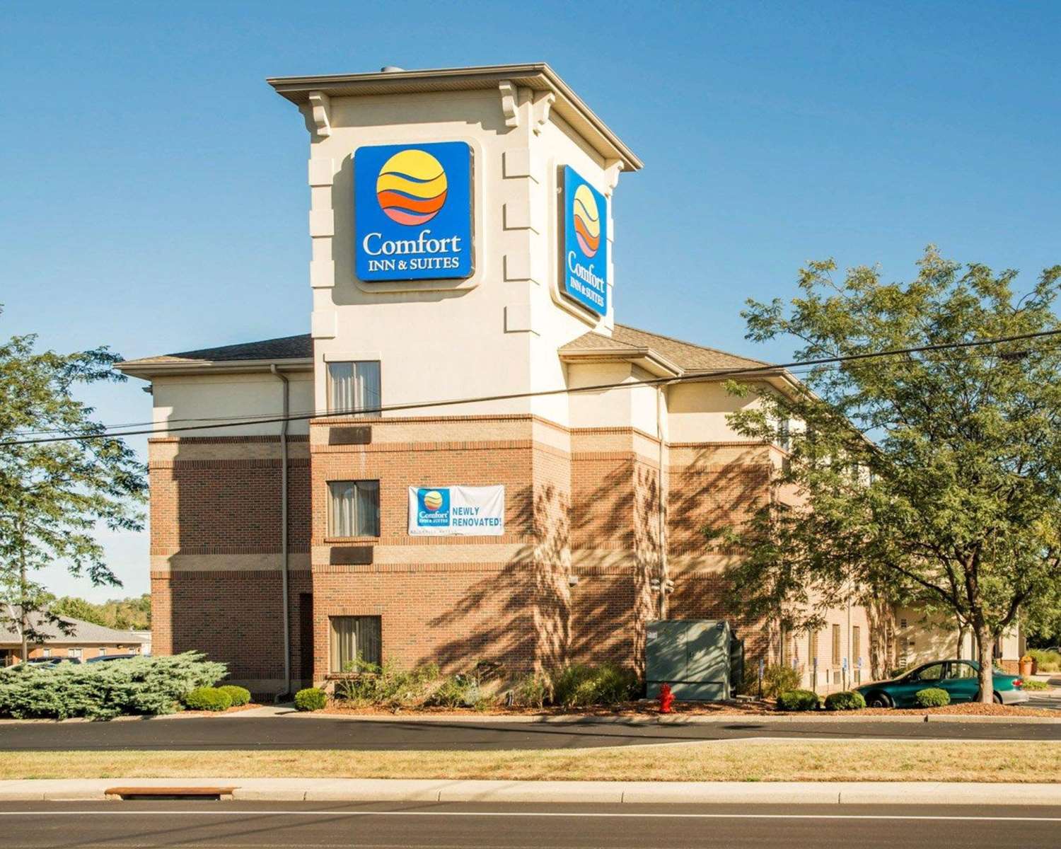 Hotel COMFORT INN & SUITES