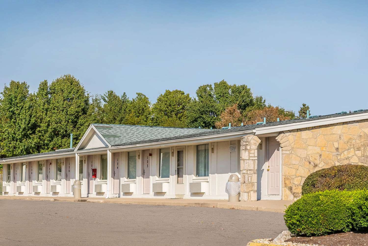 Hotel RODEWAY INN SHARONVILLE