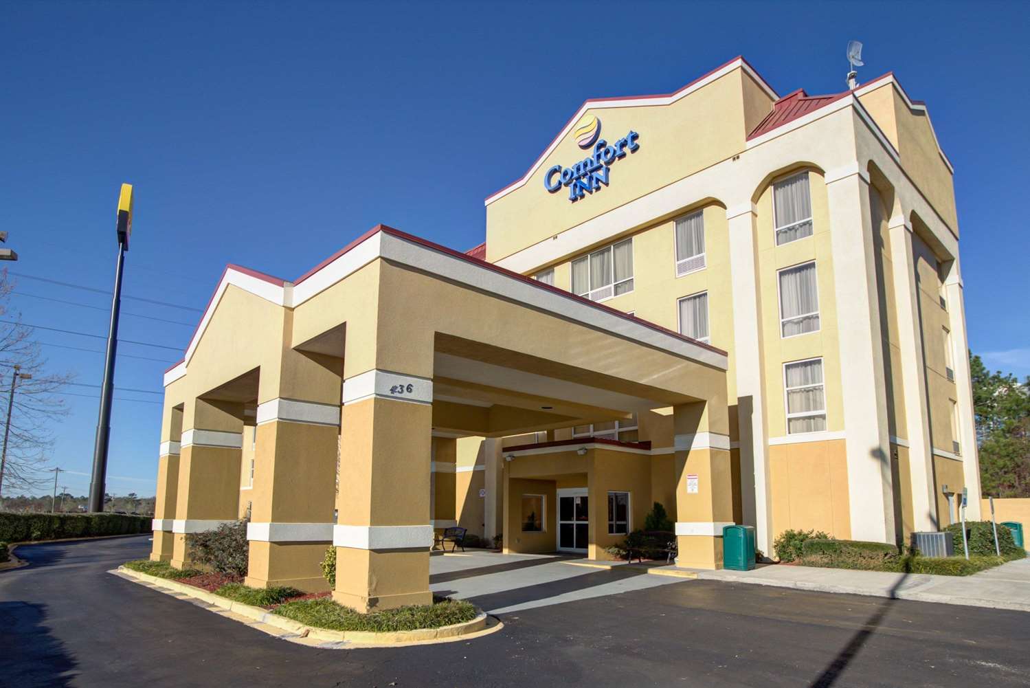 Hotel COMFORT INN BLYTHEWOOD