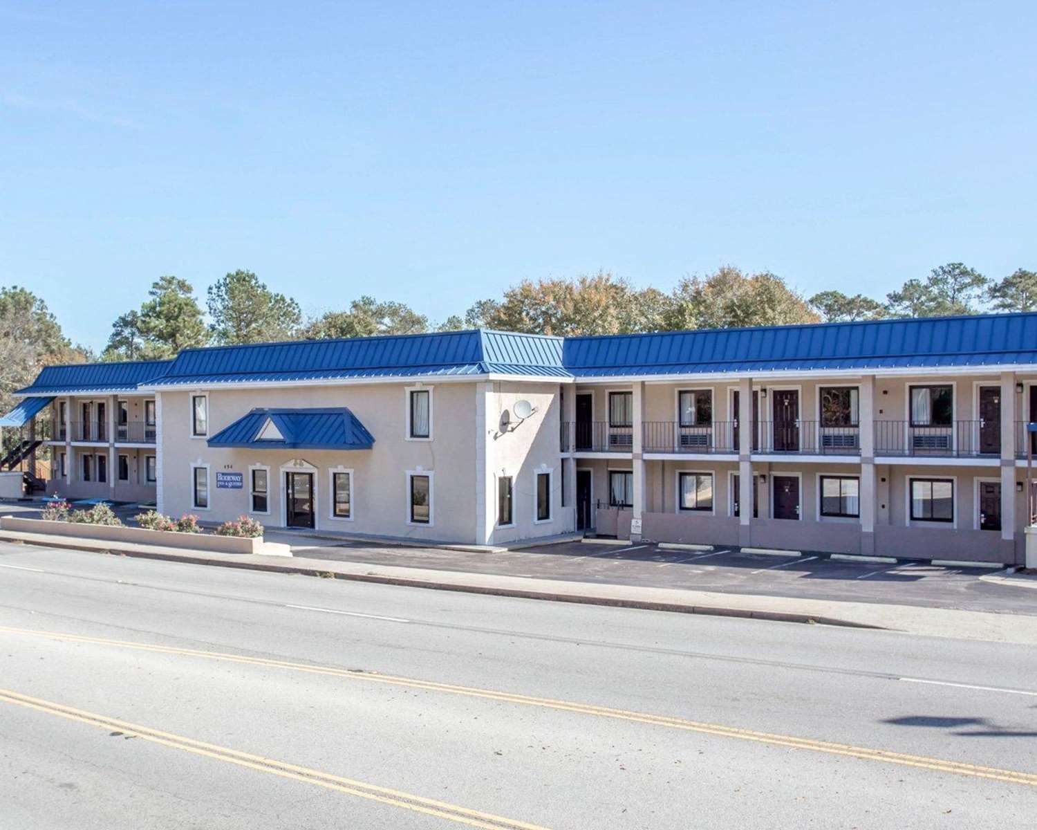 Hotel RODEWAY INN & SUITES FORT JACKSON