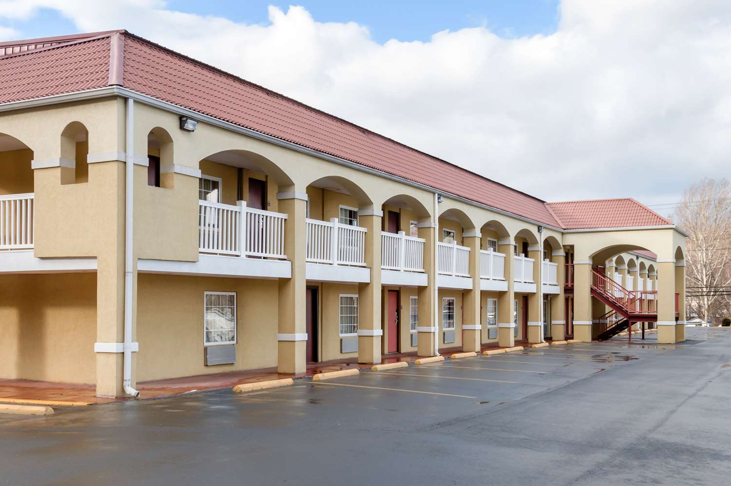 Hotel ECONO LODGE HUNTINGTON