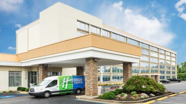 Hotel HOLIDAY INN EXPRESS CHARLESTON-CIVIC CENTER
