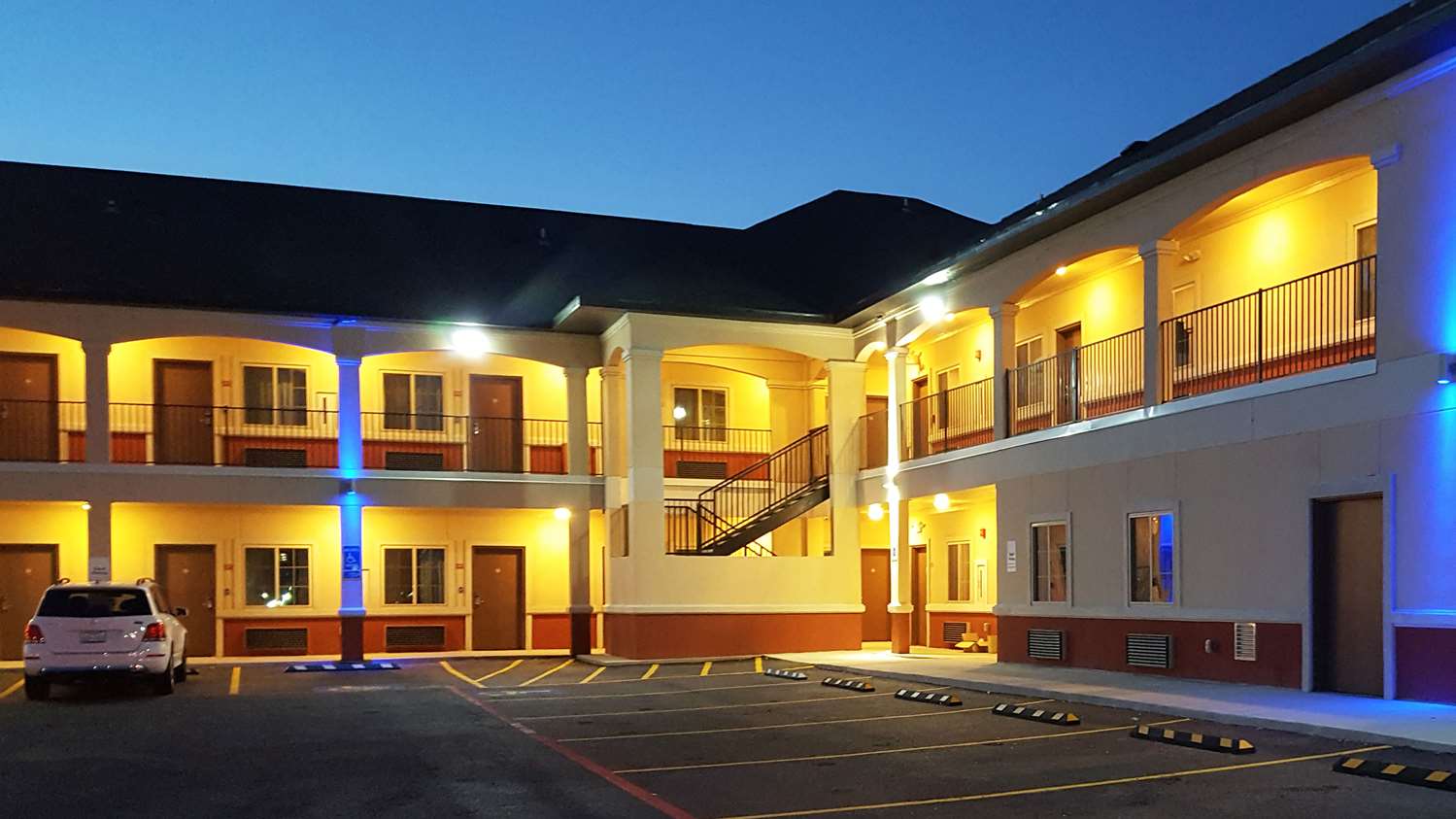 Hotel MAGNUSON HOTEL ODESSA