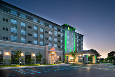 Hotel HOLIDAY INN & SUITES FARMINGTON HILLS - DETROIT NW