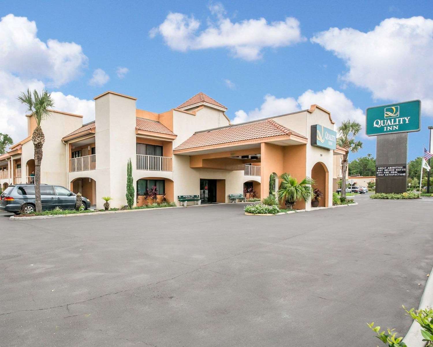 Hotel QUALITY INN OUTLET MALL