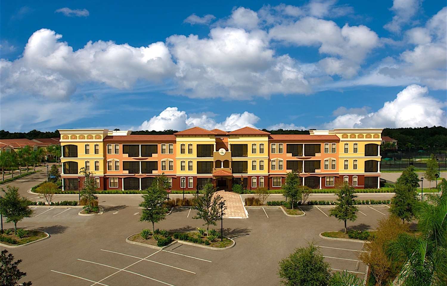 Hotel EMERALD GREENS CONDO RESORT