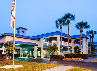 Hotel VISTA INN AND SUITES TAMPA