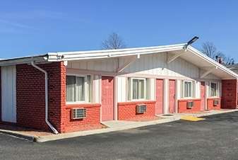 Hotel TRAVELODGE BY WYNDHAM, BAY SHORE LONG ISLAND