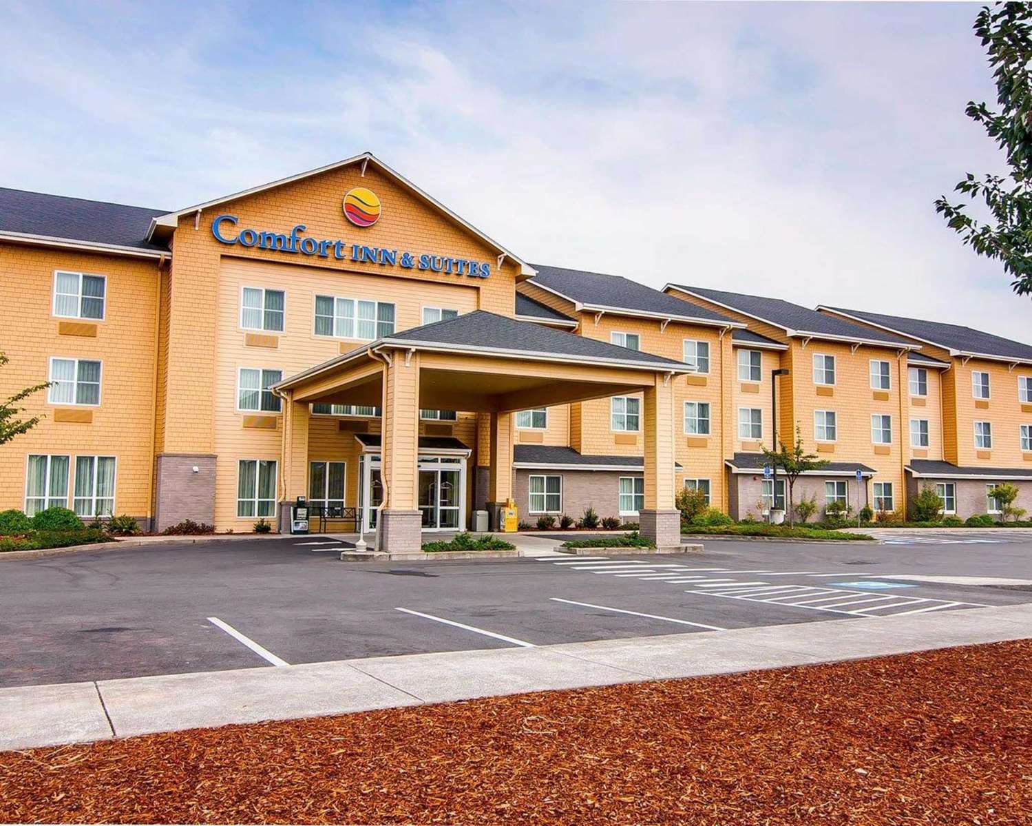 Hotel COMFORT INN & SUITES CRESWELL