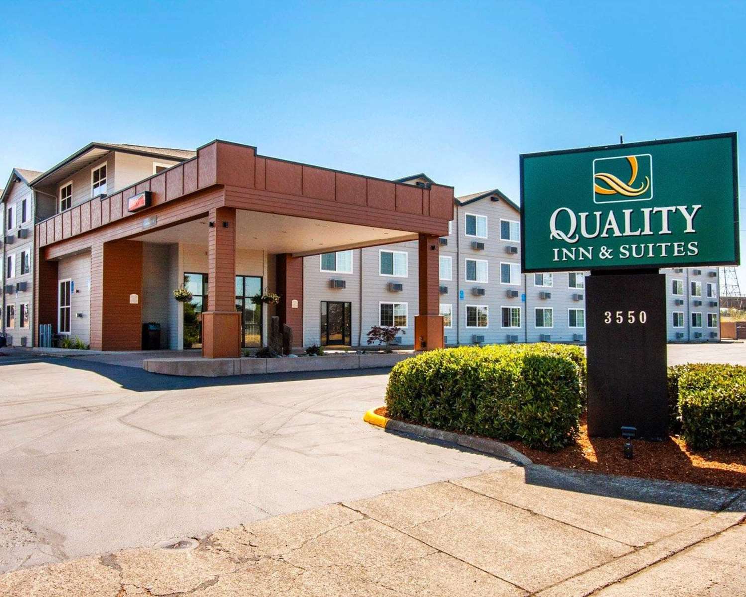 Hotel QUALITY INN & SUITES