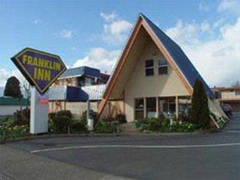 Hotel UNIVERSITY INN AND SUITES