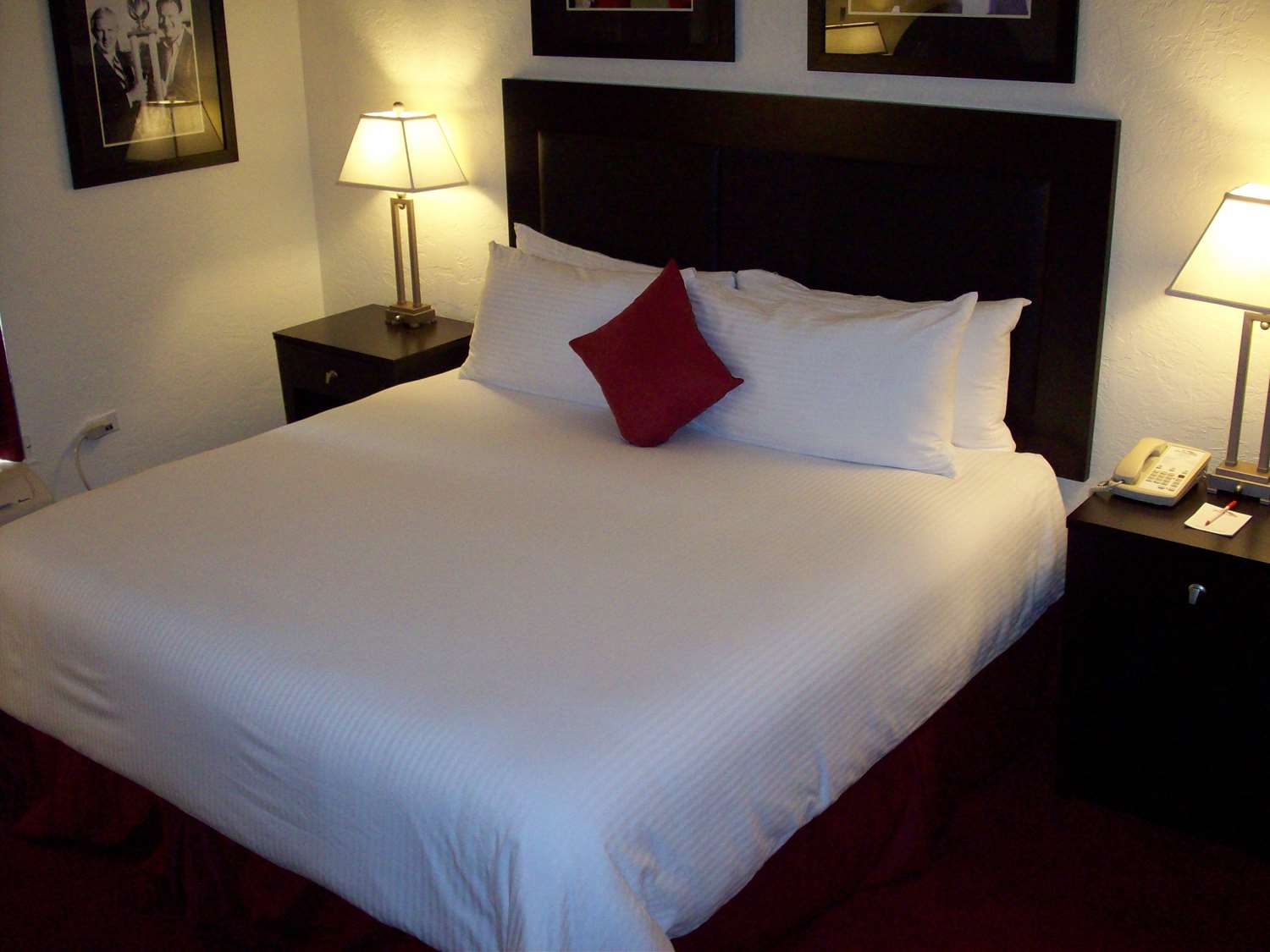 Hotel SOONER LEGENDS INN AND SUITES