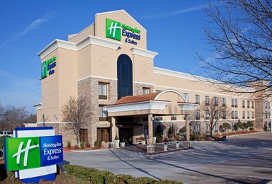 Hotel HOLIDAY INN EXPRESS & SUITES ARLINGTON (I-20-PARKS MALL)