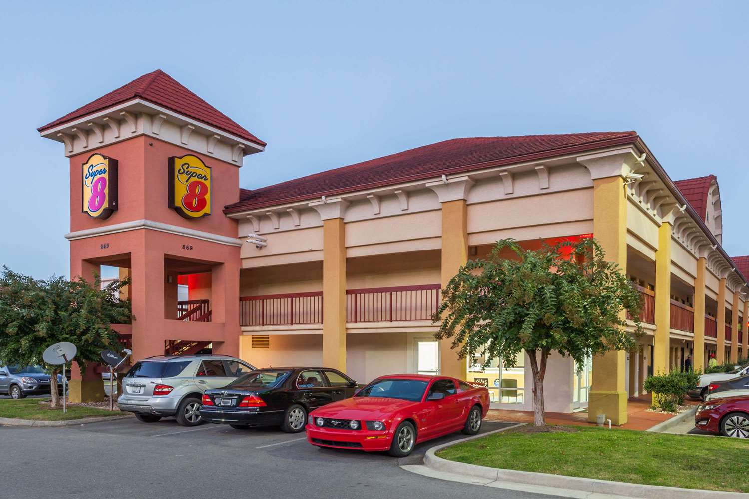 Hotel SUPER 8 DALTON/CONVENTION CENTER AREA