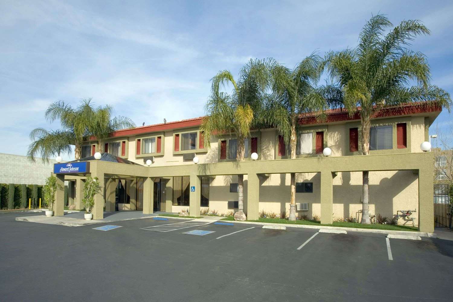 Hotel HOWARD JOHNSON INN & SUITES RESEDA