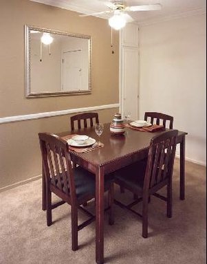 Hotel OAKWOOD AT EAVES MOUNTAIN VIEW