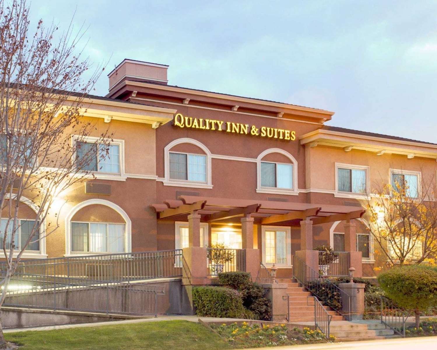 Hotel QUALITY INN & SUITES AT NASA AMES