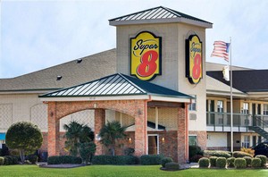 Hotel SUPER 8 BY WYNDHAM ARLINGTON NEAR AT&T STADIUM