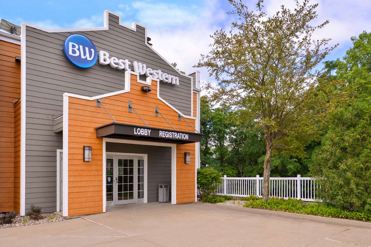Hotel BEST WESTERN DESIGNER INN & SUITES