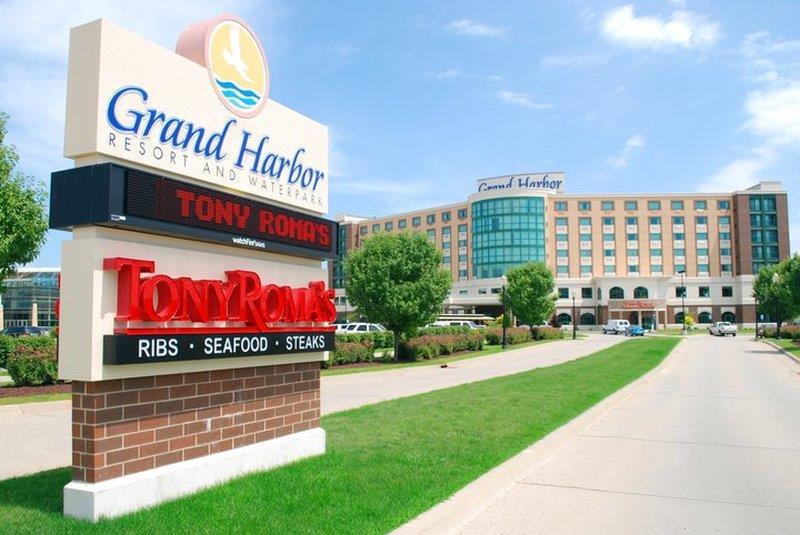 Hotel GRAND HARBOR RESORT AND WATERPARK