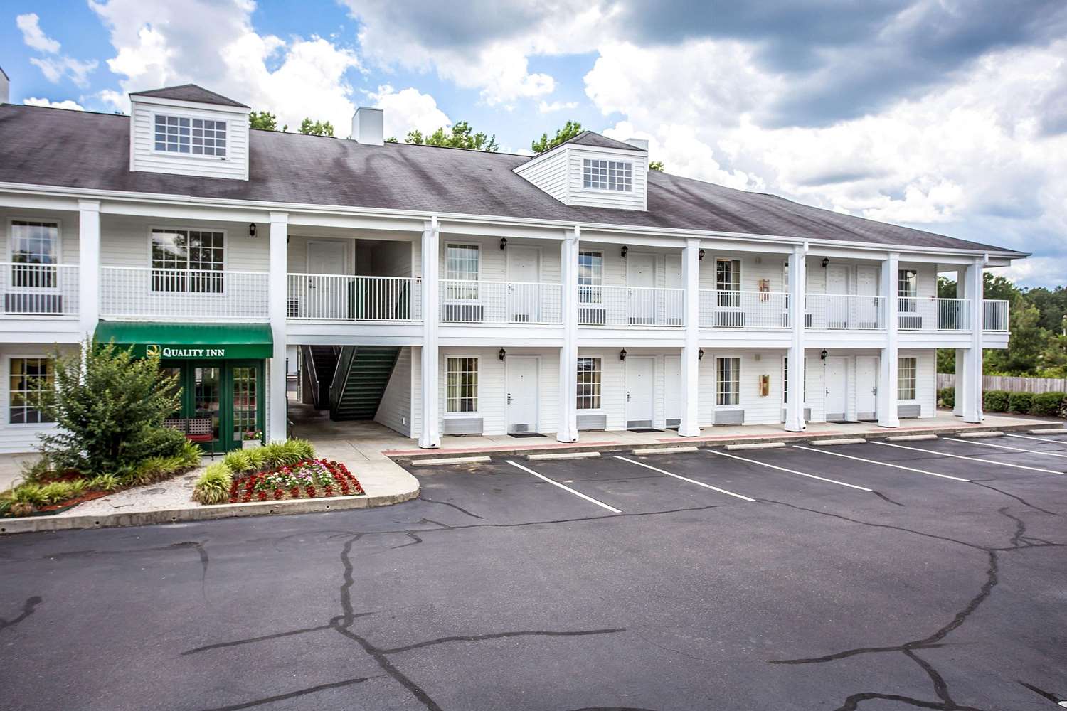 Hotel QUALITY INN CHERAW